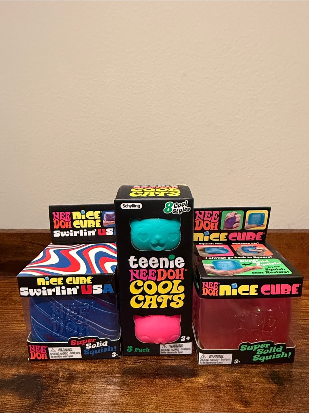 Bulk Needoh Cool Cats, Swirling USA, Pink Nice Cube